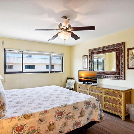 Gulfside Villas 3 Clearwater Beach Exterior photo