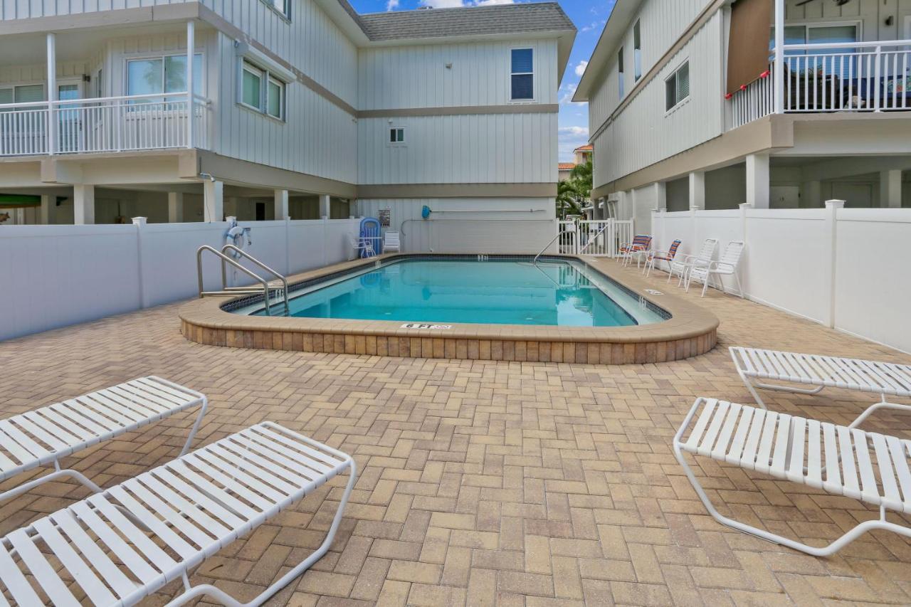 Gulfside Villas 3 Clearwater Beach Exterior photo